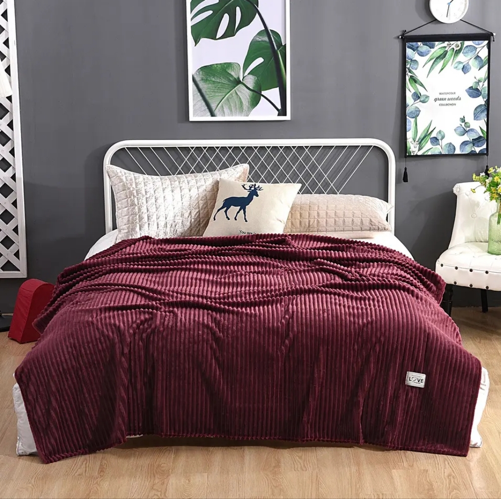 Bedspread throw blanket warm cozy soft plush burgundy color Free 2 Pillowcases